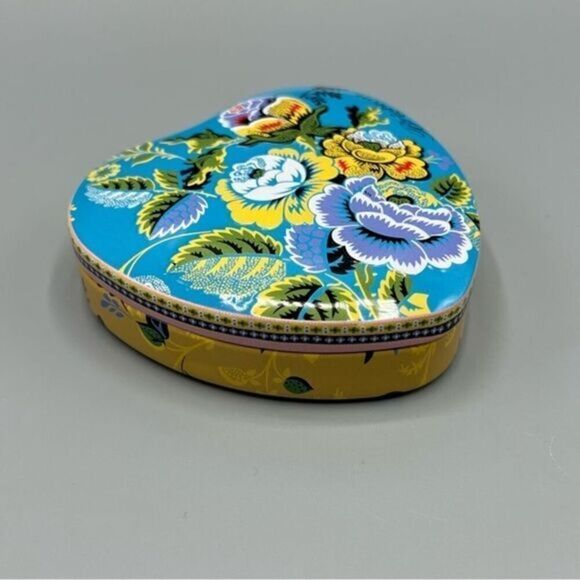 Brighton Tin Heart Floral Box - Picture 1 of 5